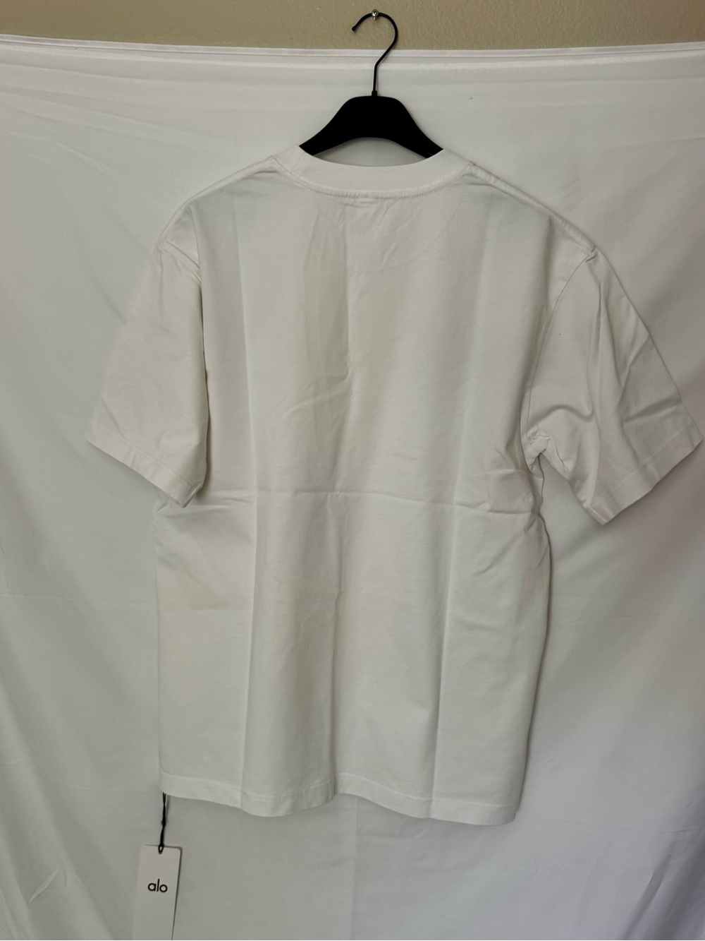 Alo Yoga All Day Short Sleeve Tee White Modal Silver Logo Size M NWT - Picture 3 of 5